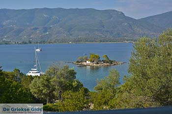 Daskalio op Poros (Saronische eilanden) nr10 - Foto van https://www.grieksegids.nl/fotos/poros/normaal/daskalio-poros-010.jpg