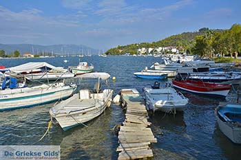 Neorio op Poros (Saronische eilanden) nr3 - Foto van https://www.grieksegids.nl/fotos/poros/normaal/neorio-poros-003.jpg