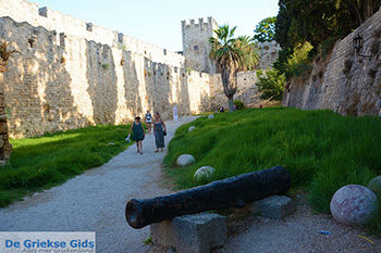 Rhodos stad Rhodos - Rhodos Dodecanese - Foto 256 - Foto van https://www.grieksegids.nl/fotos/rhodos/350/filerimos-004.jpg