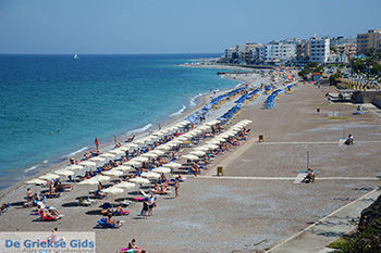 Strand Rhodos stad Rhodos - Rhodos Dodecanese - Foto 1281 - Foto van https://www.grieksegids.nl/fotos/rhodos/350/rhodos-stad-018.jpg