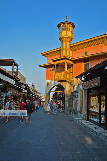 Rhodos stad Rhodos - Rhodos Dodecanese - Foto 1400 - Foto van https://www.grieksegids.nl/fotos/rhodos/350/rhodos-stad-137.jpg