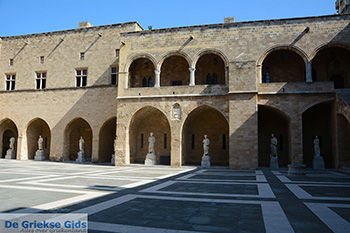 Rhodos stad Rhodos - Rhodos Dodecanese - Foto 1697 - Foto van https://www.grieksegids.nl/fotos/rhodos/350/rhodos-stad-434.jpg