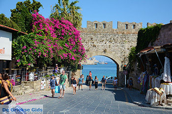 Rhodos stad Rhodos - Arnaldo Gate - Arnaldo Poort Rhodos - Foto van https://www.grieksegids.nl/fotos/rhodos/350/rhodos-stad-489.jpg