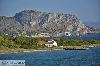 Agios Georgios kerk op het gelijknamige schiereiland van Salamis - Foto van https://www.grieksegids.nl/fotos/salamina/normaal/salamis-saronische-eilanden-003.jpg