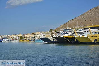 Veerboten haven Paloukia Salamis - Foto van https://www.grieksegids.nl/fotos/salamina/normaal/salamis-saronische-eilanden-010.jpg