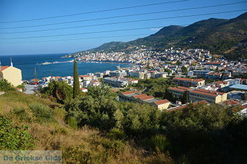 Samos stad | Vathy Samos | Griekenland foto 1 - Foto van https://www.grieksegids.nl/fotos/samos/normaal/samos-stad-001.jpg