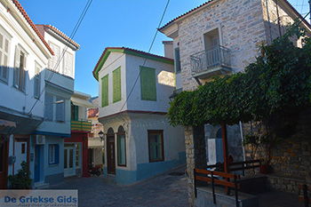 Samos stad | Vathy Samos | Griekenland foto 21 - Foto van https://www.grieksegids.nl/fotos/samos/normaal/samos-stad-021.jpg