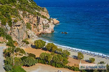 Tsambou beach (Tsabou) Samos 1 - Foto van https://www.grieksegids.nl/fotos/samos/normaal/tsambou-beach-001.jpg