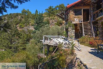 Potami - Eiland Samos - Griekse Gids Foto 17 - Foto van https://www.grieksegids.nl/fotos/samos/potami/350pix/potami-samos-017.jpg