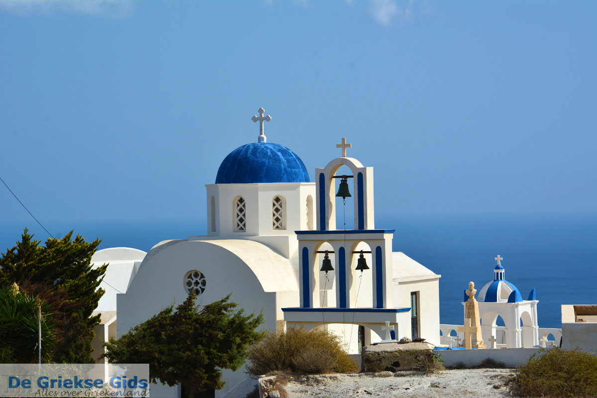 foto Kerk bij Kamari Santorini | Cycladen Griekenland  | Foto 82