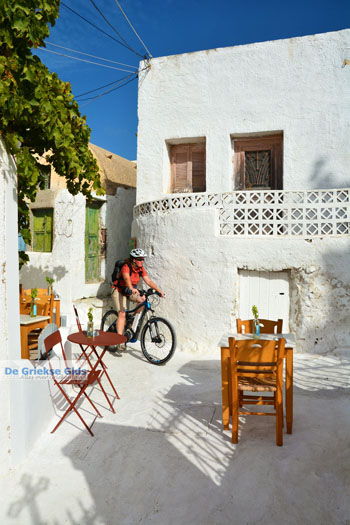 Emporio Santorini | Cycladen Griekenland | Foto 16 - Foto van https://www.grieksegids.nl/fotos/santorini/normaal/emporio-santorini-016.jpg