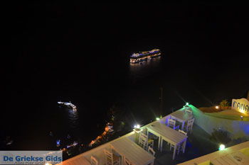 Fira by night | Fira Santorini | Foto 5 - Foto van https://www.grieksegids.nl/fotos/santorini/normaal/fira-by-night-005.jpg