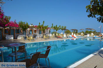 Camping Fira Santorini | Cycladen Griekenland | Foto 3 - Foto van https://www.grieksegids.nl/fotos/santorini/normaal/fira-camping-003.jpg