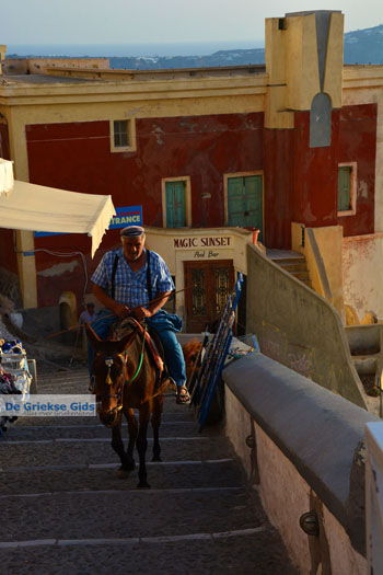 Fira Santorini | Cycladen Griekenland  | Foto 0094 - Foto van https://www.grieksegids.nl/fotos/santorini/normaal/fira-santorini-094.jpg