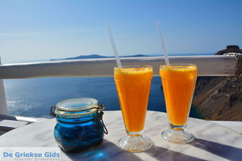 Firostefani Santorini | Cycladen Griekenland  | Foto 0045 - Foto van https://www.grieksegids.nl/fotos/santorini/normaal/firostefani-santorini-045.jpg