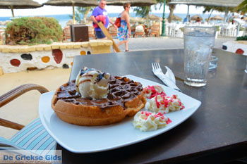 Kamari Santorini | Cycladen Griekenland  | Foto 0086 - Foto van https://www.grieksegids.nl/fotos/santorini/normaal/kamari-santorini-005.jpg