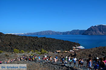 Palia en Nea Kameni Santorini | Cycladen Griekenland  | Foto 10 - Foto van https://www.grieksegids.nl/fotos/santorini/normaal/kameni-santorini-010.jpg
