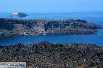 Palia en Nea Kameni Santorini | Cycladen Griekenland  | Foto 54 - Foto van https://www.grieksegids.nl/fotos/santorini/normaal/kameni-santorini-054.jpg