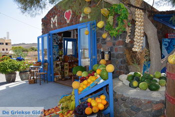 Ergens langs de weg op Santorini | Cycladen Griekenland | Foto 5 - Foto van https://www.grieksegids.nl/fotos/santorini/normaal/langs-de-weg-santorini-005.jpg