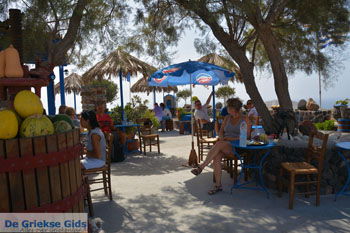 Ergens langs de weg op Santorini | Cycladen Griekenland | Foto 6 - Foto van https://www.grieksegids.nl/fotos/santorini/normaal/langs-de-weg-santorini-006.jpg