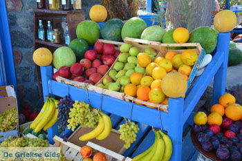 Ergens langs de weg op Santorini | Cycladen Griekenland | Foto 10 - Foto van https://www.grieksegids.nl/fotos/santorini/normaal/langs-de-weg-santorini-010.jpg