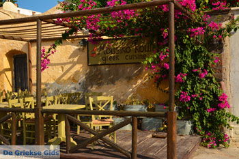 Megalochori Santorini | Cycladen Griekenland | Foto 5 - Foto van https://www.grieksegids.nl/fotos/santorini/normaal/megalochori-santorini-005.jpg