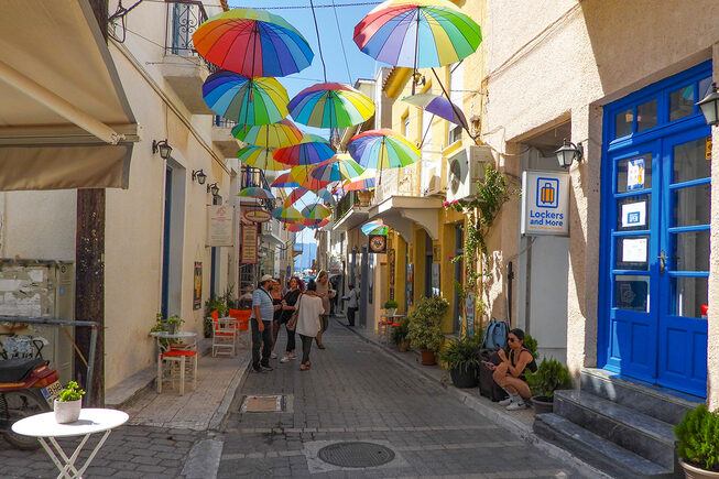 Aegina | Saronische eilanden | Aegina stad - Foto van https://www.grieksegids.nl/fotos/saronische-eilanden/aegina/aegina-stad/mid/aegina-stad-001.jpg?v=1772804986