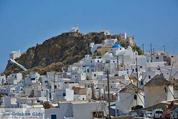 Chora Serifos Cycladen 003 - Foto van https://www.grieksegids.nl/fotos/serifos/normaal/chora-003.jpg