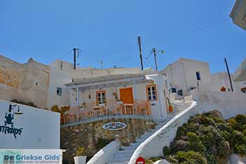 Chora Serifos Cycladen 056 - Foto van https://www.grieksegids.nl/fotos/serifos/normaal/chora-056.jpg