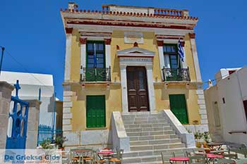 Chora Serifos Cycladen 090 - Foto van https://www.grieksegids.nl/fotos/serifos/normaal/chora-090.jpg