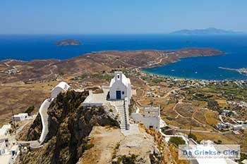 Chora Serifos Cycladen 091 - Foto van https://www.grieksegids.nl/fotos/serifos/normaal/chora-091.jpg