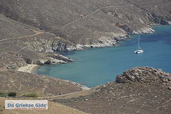 Kalo Ampeli Serifos 2 - Foto van https://www.grieksegids.nl/fotos/serifos/normaal/kalo-ampeli-serifos-002.jpg