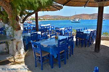 Livadi Serifos Cycladen 008 - Foto van https://www.grieksegids.nl/fotos/serifos/normaal/livadi-008.jpg