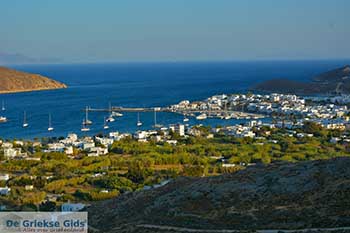 Livadi Serifos Cycladen 017 - Foto van https://www.grieksegids.nl/fotos/serifos/normaal/livadi-017.jpg