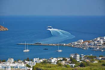 Livadi Serifos Cycladen 021 - Foto van https://www.grieksegids.nl/fotos/serifos/normaal/livadi-021.jpg