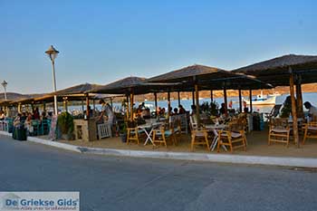 Livadi Serifos Cycladen 030 - Foto van https://www.grieksegids.nl/fotos/serifos/normaal/livadi-030.jpg