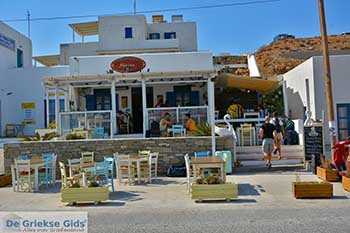 Livadi Serifos Cycladen 059 - Foto van https://www.grieksegids.nl/fotos/serifos/normaal/livadi-059.jpg