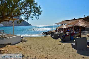 Agia Marina Kamares 03  Sifnos Cycladen - Foto van https://www.grieksegids.nl/fotos/sifnos/normaal/agia-marina-kamares-003.jpg