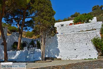 Agion Anargiron Duiventillen 05  Sifnos Cycladen - Foto van https://www.grieksegids.nl/fotos/sifnos/normaal/agion-anargiron-duiventillen-005.jpg