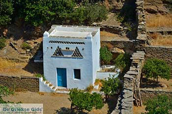 Agion Anargiron Duiventillen 14  Sifnos Cycladen - Foto van https://www.grieksegids.nl/fotos/sifnos/normaal/agion-anargiron-duiventillen-014.jpg