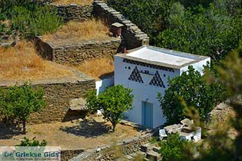 Agion Anargiron Duiventillen 15  Sifnos Cycladen - Foto van https://www.grieksegids.nl/fotos/sifnos/normaal/agion-anargiron-duiventillen-015.jpg