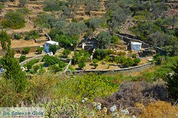 Agion Anargiron Duiventillen 16  Sifnos Cycladen - Foto van https://www.grieksegids.nl/fotos/sifnos/normaal/agion-anargiron-duiventillen-016.jpg