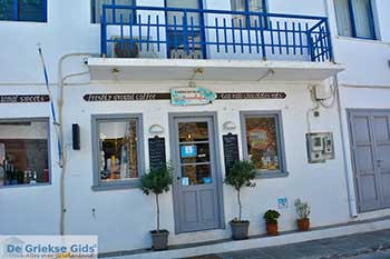 Apollonia 17  Sifnos Cycladen - Foto van https://www.grieksegids.nl/fotos/sifnos/normaal/apollonia-017.jpg
