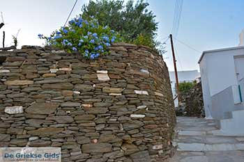 Artemonas 25  Sifnos Cycladen - Foto van https://www.grieksegids.nl/fotos/sifnos/normaal/artemonas-025.jpg