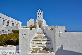 Chrisopigi Sifnos - Cycladen 19 - Foto van https://www.grieksegids.nl/fotos/sifnos/normaal/chrisopigi-019.jpg