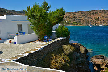 Chrisopigi Sifnos - Cycladen 22 - Foto van https://www.grieksegids.nl/fotos/sifnos/normaal/chrisopigi-022.jpg