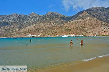 Kamares 08  Sifnos Cycladen - Foto van https://www.grieksegids.nl/fotos/sifnos/normaal/kamares-008.jpg