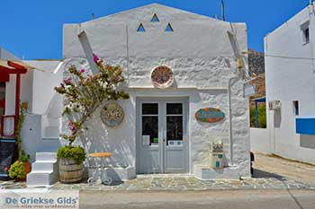 Kamares 24  Sifnos Cycladen - Foto van https://www.grieksegids.nl/fotos/sifnos/normaal/kamares-024.jpg