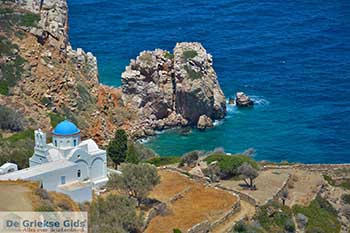 Panagia Poulati 03  Sifnos Cycladen - Foto van https://www.grieksegids.nl/fotos/sifnos/normaal/panagia-poulati-003.jpg