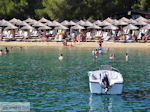 Het zandstrand van Koukounaries - Skiathos - foto 3 - Foto van De Griekse Gids